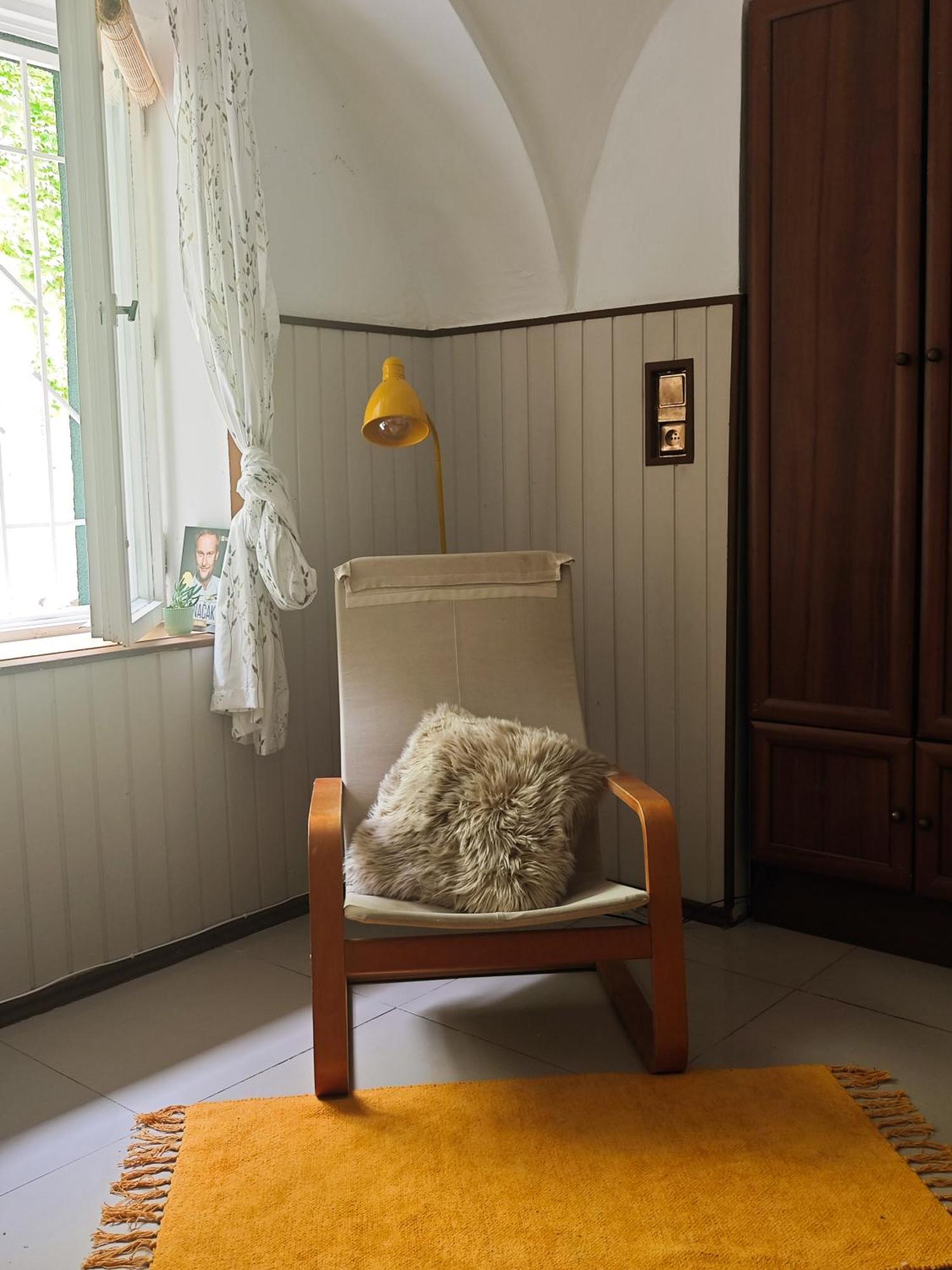 Vintage Room With Garden View Pozsony Kültér fotó